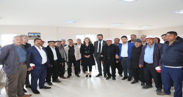 Bertiz Karakoç'u bağrına bastı