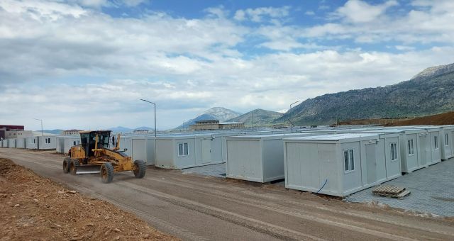 Büyükşehir, Göksun Konteyner Kent’te İmalatlarını Sürdürüyor