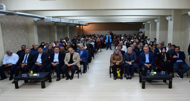 Depremde Hayatını Kaybedenler Dualarla Anıldı
