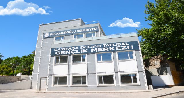 Dulkadiroğlu’ndan üniversite sınavına hazırlanan gençlere özel kurs
