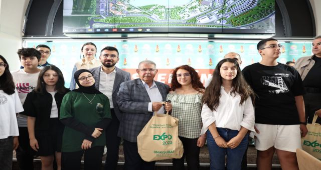 Mahçiçek öğrencilerle buluştu