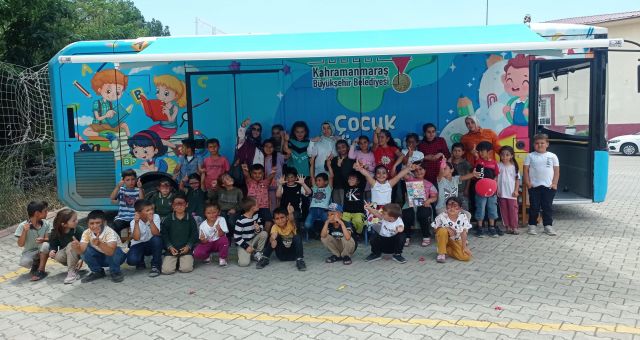 Miniklere ziyaret sürüyor