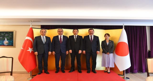 Başkan Güngör, “Dünyanın En Büyük Çalışması ve Dayanışmasına Şahitlik Ediyoruz”