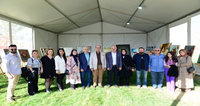 KSÜ Güzel Sanatlar Fakültesi, EXPO 2023 Kitap Fuarı Kapsamında Resim Sergisi ve Konser Düzenledi