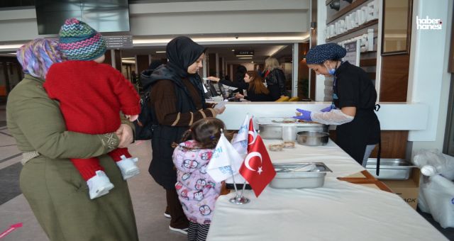6 Şubat Kahramanmaraş Depreminde Hayatını Kaybedenlerin Anısına Helva İkramı Yapıldı