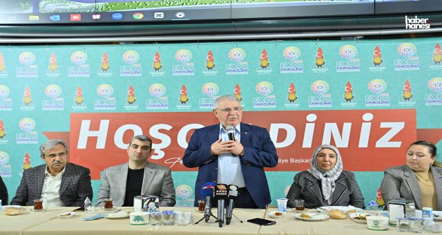 Başkan Hanefi Mahçiçek, iki dönemin meclis üyelerine iftarda veda etti
