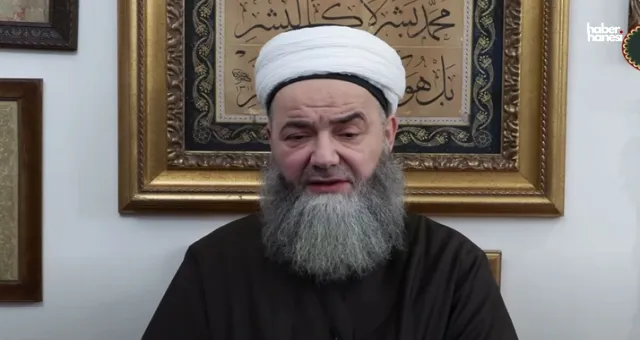 Cübbeli Ahmet Hoca Kalp Krizi Geçirerek Hastaneye Kaldırıldı!