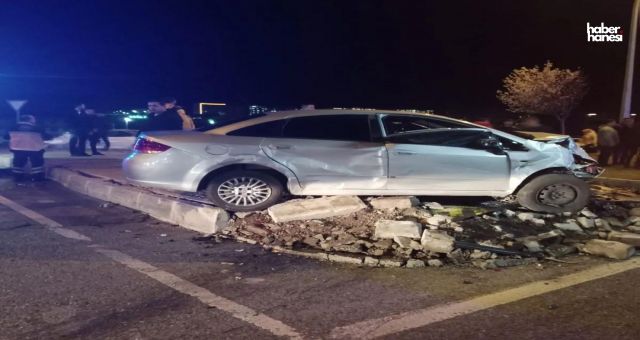 Kahramanmaraş'ta Refüje Çıkan Otomobilde 6 Kişi Yaralandı!