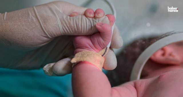 Yeni doğmuş bebek, bir evin bahçesinde terkedilmiş halde bulundu!