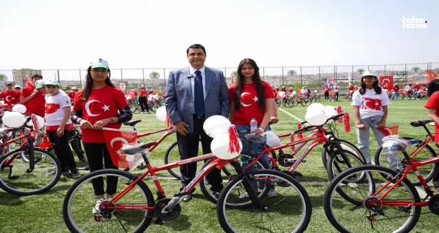 Gaziantep Şehitkamil'de Bisiklet Dağıtım Törenleri ve Çocuklara Yönelik Etkinlikler