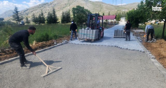 Kahramanmaraş'ın Göksun İlçesinde Mahalle Mezarlığı Yolu Yenilendi!