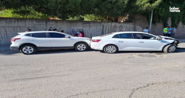 Kahramanmaraş'ta Feci Kaza: 5 Araç Hasar Aldı, 3 Yaralı!
