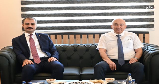 KSÜ Rektörü Yasım Göksun Kaymakamı Duman’ı Makamında Ziyaret Etti
