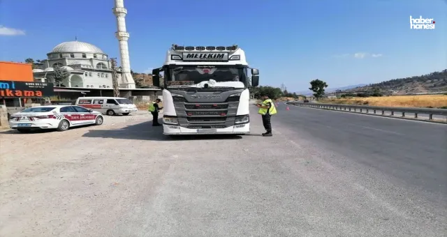 Kahramanmaraş Jandarmasından Yük Taşıyan Araçlara Yoğun Trafik Denetimi!