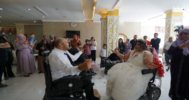 Kahramanmaraş'ta Engelsiz Düğün: Arzu ve Cuma Çifti Büyük Destek Gördü