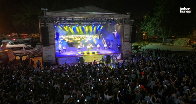 Ağustos Fuarı’nda Mustafa Keser Rüzgarı: Müzikseverlere Büyüleyici Gece