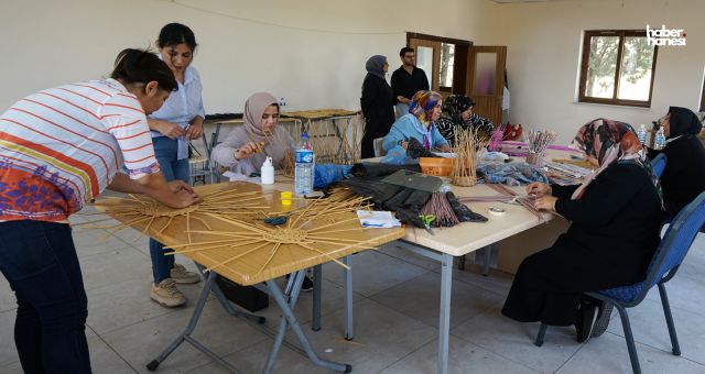 Atık Malzemeler Sanata Dönüşüyor: Kahramanmaraş’ta Kadınların Geri Dönüşüm Atölyesi