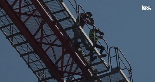 Kahramanmaraş’ta İnşaat İşçileri Ücretlerini Alamayınca Kule Vince Çıktı
