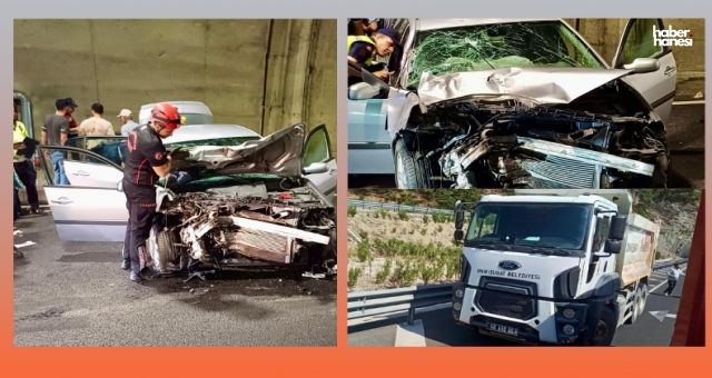 Kahramanmaraş'ta Trafik Kazası: Kamyona Çarpan Otomobilde İki Kişi Yaralandı