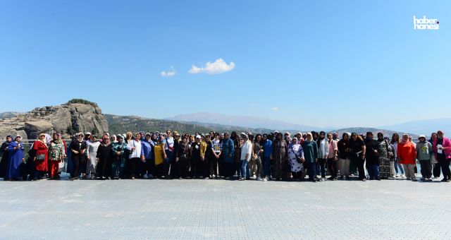 Kahramanmaraş'ta Kadınlar Ali Kayası ve Başkonuş Yaylası’nda Doğanın Tadını Çıkardı