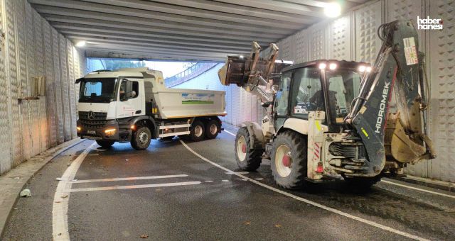 Kahramanmaraş'ta Yoğun Yağışın Ardından Yollar ve Meydanlar Temizleniyor