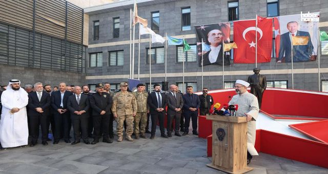 Kahramanmaraş'ta Hayırseverlerin Desteğiyle Emniyete 63 Yeni Araç Bağışlandı