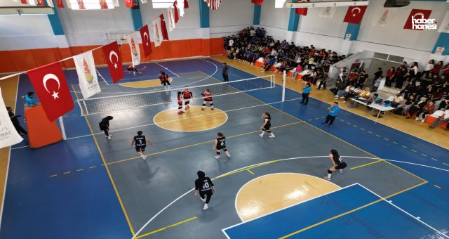 Onikişubat Belediyesi’nin Cumhuriyet Spor Şöleni’nde Final Heyecanı: Voleybolda Şampiyonlar Belirlendi