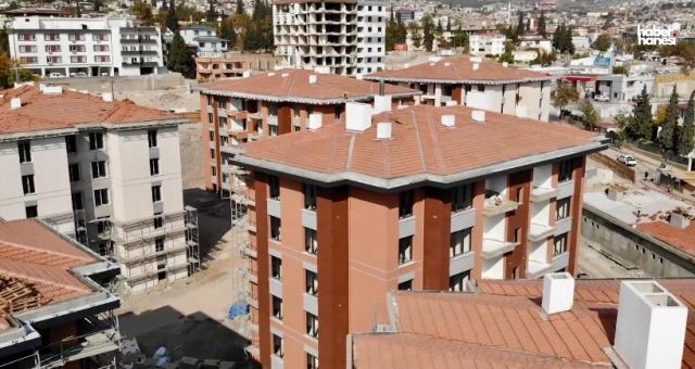 Ebrar Sitesi'nde Yerinde Dönüşüm: Depremde Yıkılan Binalar Yeniden Yükseliyor!