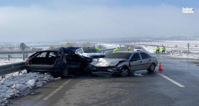 Kahramanmaraş Afşin'de İki Otomobil Çarpıştı: 1 Ölü, 3 Yaralı