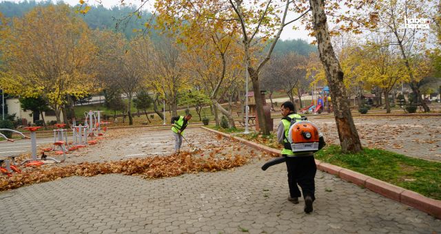 Kahramanmaraş Büyükşehir’den Parklarda Temizlik ve Bakım Seferberliği!