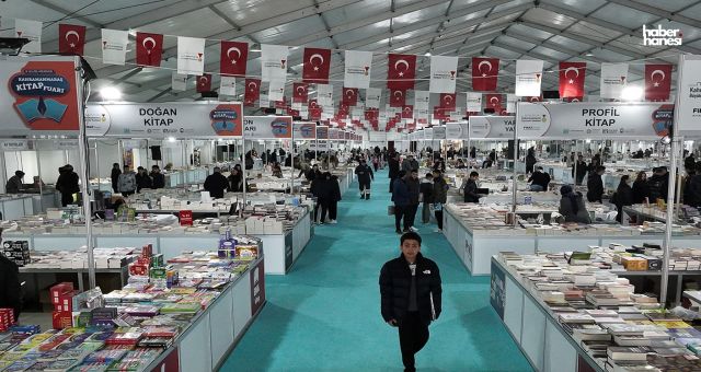Kahramanmaraş Büyükşehir’in Uluslararası Kitap Fuarı Ziyaretçilerden Tam Not Alıyor