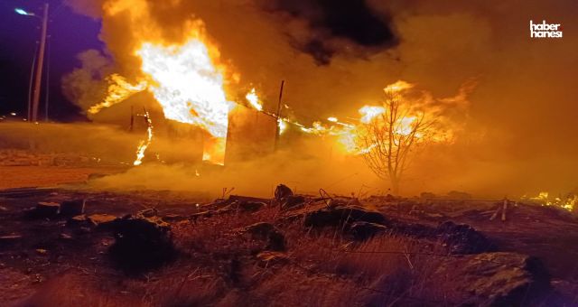 Kahramanmaraş Elbistan’da Yangın: Araçlar ve 70 Ton Buğday Zarar Gördü