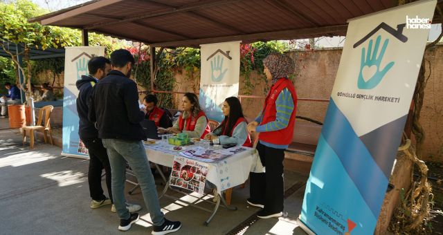 Kahramanmaraş'ta Gönüllü Gençlik Hareketi Büyüyor: Gençlerden Yaşlılar ve Dezavantajlılara Destek!
