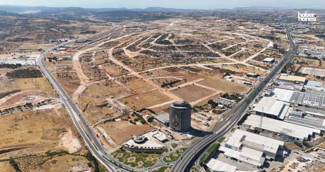 Şehitkâmil'de Bozuk Yollar Onarıldı, Yeni Arazi Yolları Açıldı