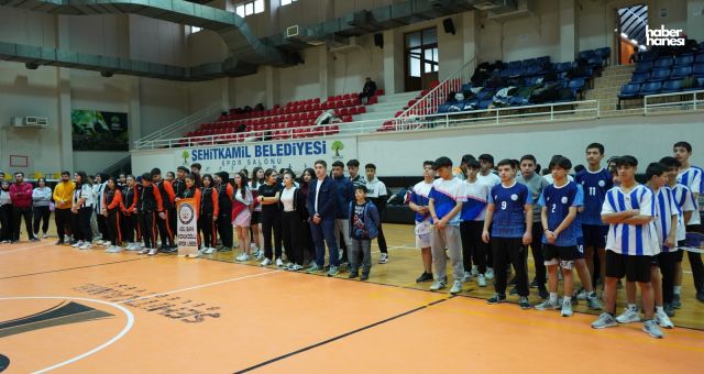 Gaziantep'te Kurtuluş Kupası Coşkusu: Badminton Müsabakaları Sona Erdi