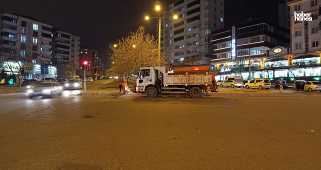 Kahramanmaraş Büyükşehir, Yoğun Yağış ve Buzlanmaya Karşı Hareket Geçti