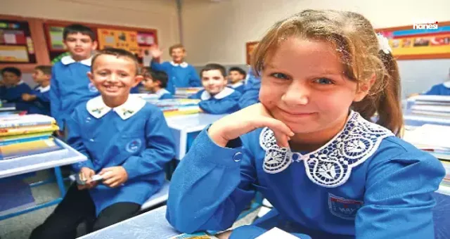 Afşin'de Mavi Önlük Geri Döndü! Veliler ve Öğrencilerden Tam Destek