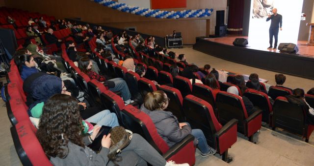 Kahramanmaraş'ta Yarıyıl YKS Kampı Biyoloji Dersiyle Devam Etti