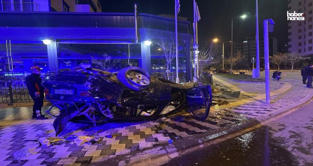 Kahramanmaraş’ta Feci Kaza: Araçlardan Biri Ters Döndü, 2 Kişi Yaralandı