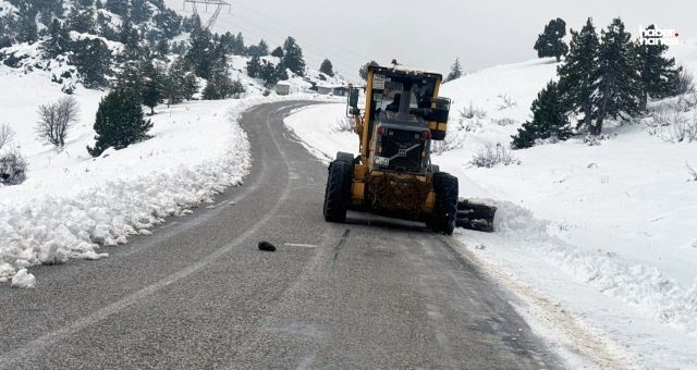 Kahramanmaraş’ta Kırsalda Kar Küreme Çalışmaları Aralıksız Sürüyor