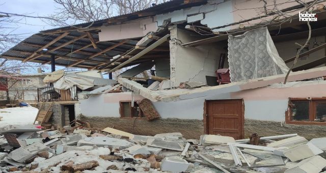 Kahramanmaraş'ta Patlayan Tüp Evi Yıktı!