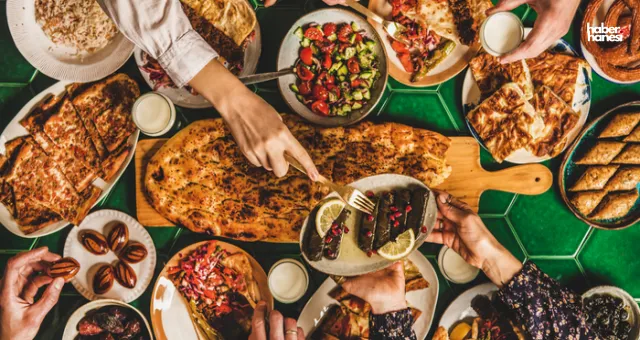 Ramazan Bayramı’nda Beslenmeye Dikkat: Uzmanlardan Sağlıklı Öneriler!