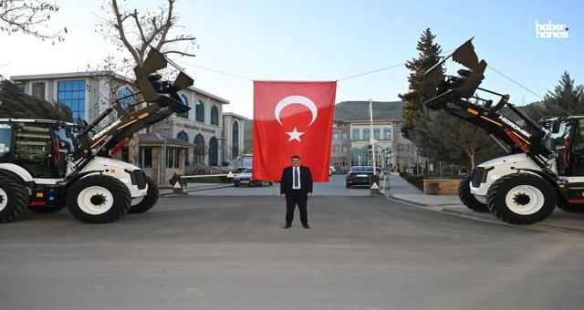 Türkoğlu’nda Altyapı Çalışmaları Hızlanıyor: Yeni İş Makineleriyle Etkin Hizmet!
