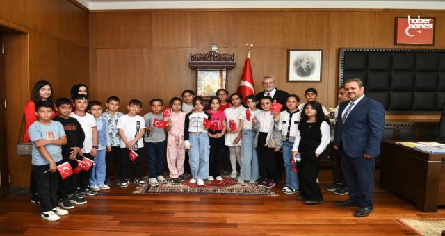 Başkan Görgel, Makamını 5. Sınıf Öğrencisi Mina Nur’a Devretti