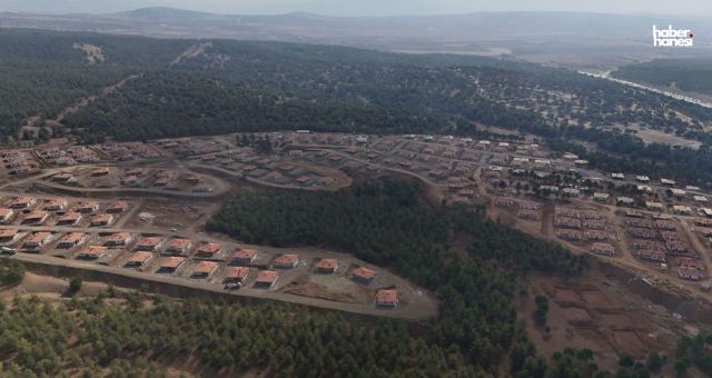 Kahramanmaraş’ta Depreme Dayanıklı Köy Evleri Teslim Edildi
