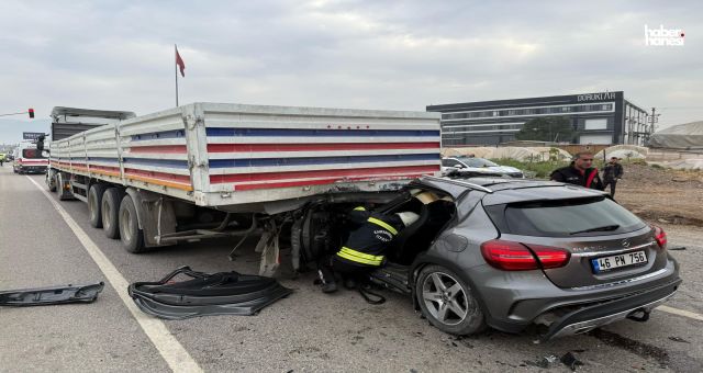 Kahramanmaraş'ta Tıra Arkadan Çarpan Otomobilde Sürücü Sıkıştı!