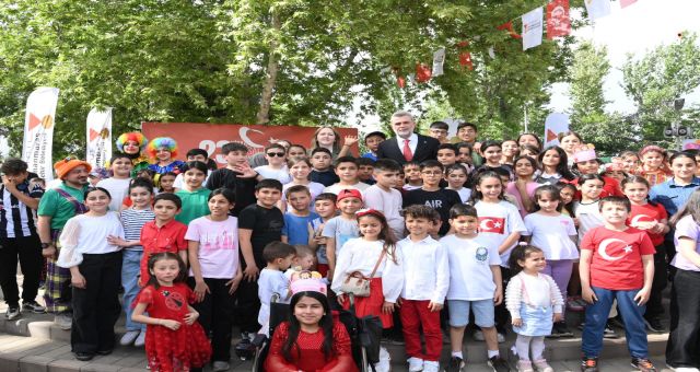 Miniklere Bayram Coşkusu, Başkan Görgel’den Sürpriz Ziyaret