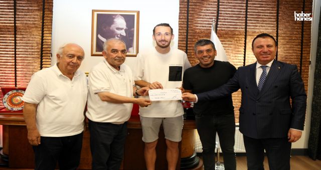 Aykut Çift, İstiklalspor’un Gol Kralı Oldu; Mustafa Narlı’dan Özel Ödül!