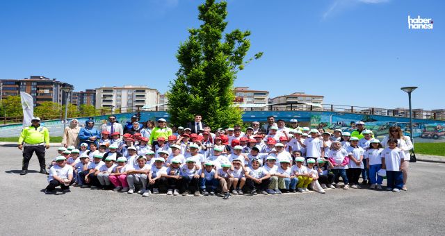 Başkan Yılmaz Trafik Eğitim Parkı’nda Miniklerle Buluştu