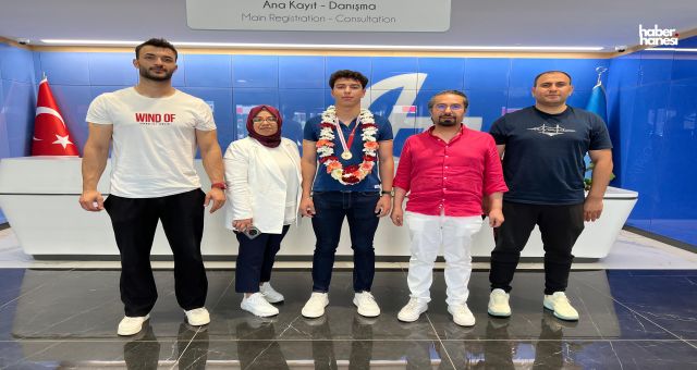 Halil Gürsoy’dan Türkiye Şampiyonuna ödül ve tebrik